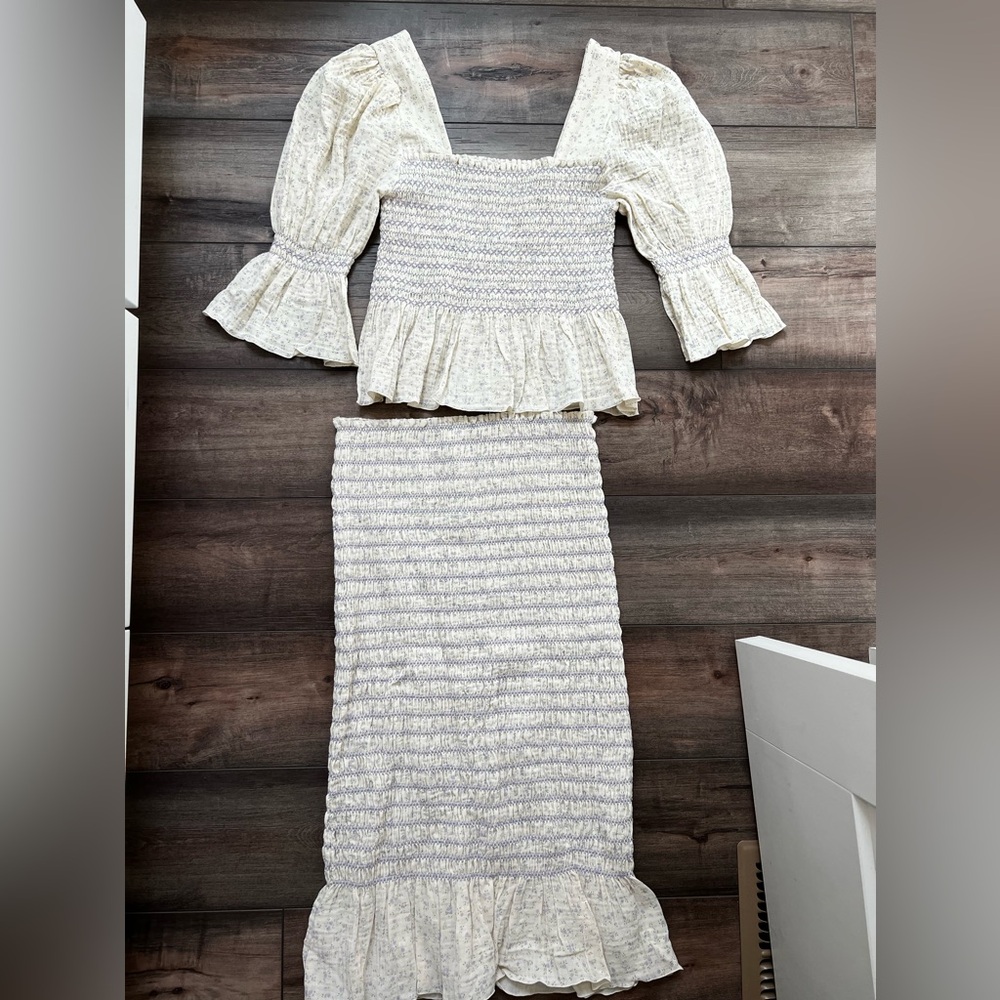 Brand New — Nothing Fits But — Floral Top & Skirt Set — Size S/M - Picture 2 of 6